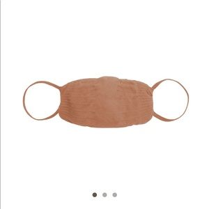 Skims Seamless Face Masks in Sienna and Black